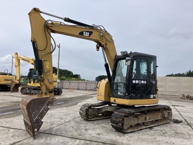 EXCAVATOR — Auction (lot 8460-208)