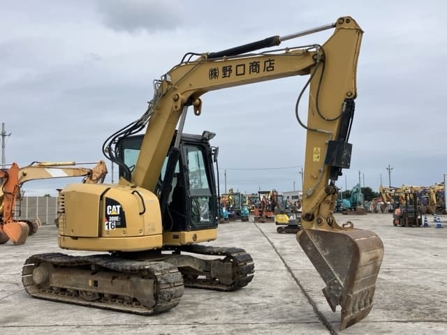 EXCAVATOR — Auction (lot 8460-208)
