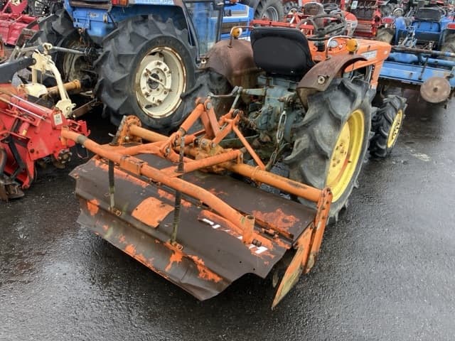 Tractor — Auction (lot 8460-2082)