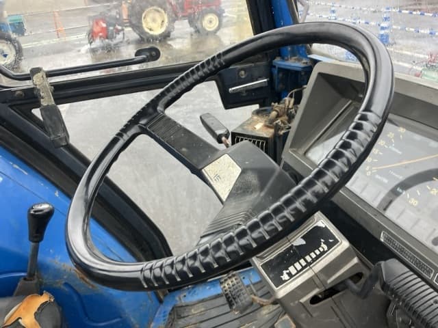 Tractor — Auction (lot 8460-2087)