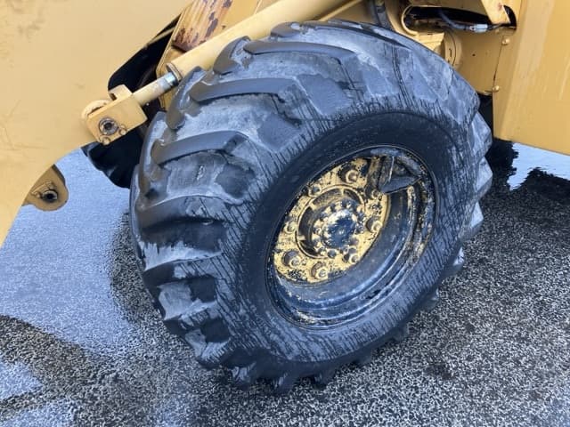 MINI WHEEL LOADER — Auction (lot 8460-209)