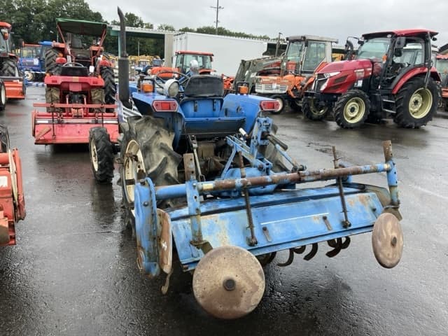 Tractor — Auction (lot 8460-2097)