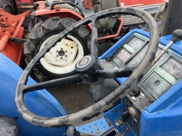 Tractor — Auction (lot 8460-2097)