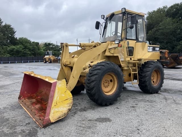 WHEEL LOADER — Auction (lot 8460-210)