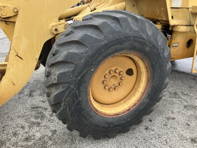 WHEEL LOADER — Auction (lot 8460-210)