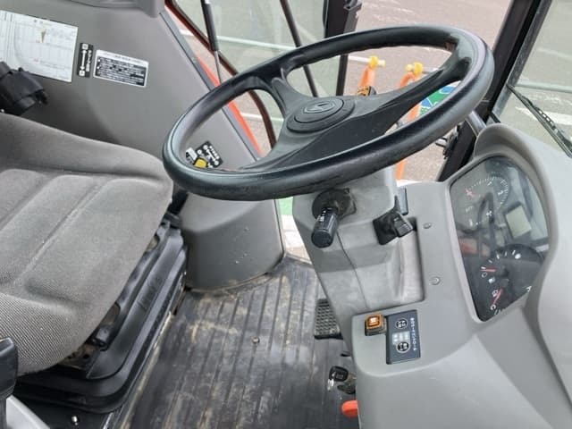 Tractor — Auction (lot 8460-2103)