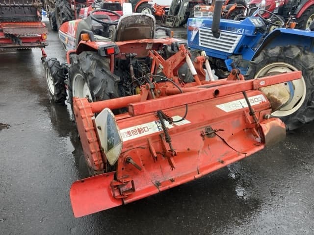 Tractor — Auction (lot 8460-2105)