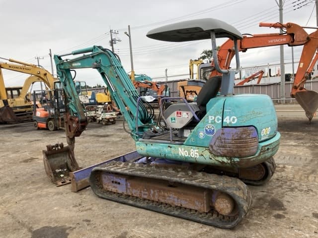MINI EXCAVATOR — Auction (lot 8460-211)