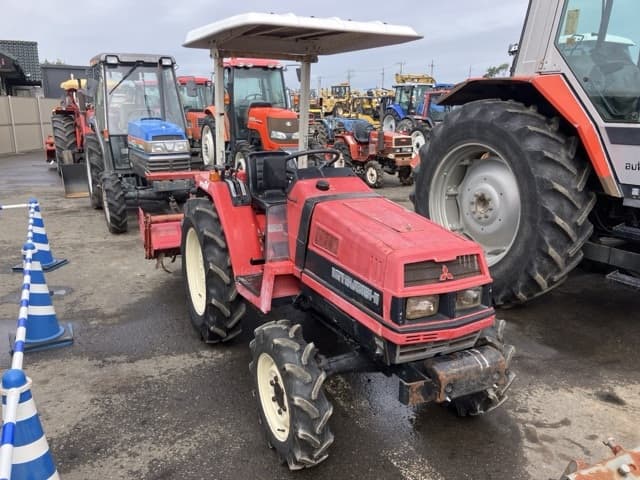Tractor — Auction (lot 8460-2111)