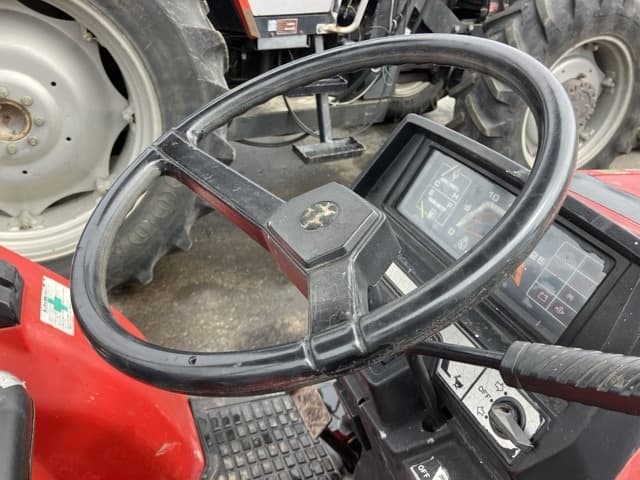 Tractor — Auction (lot 8460-2111)