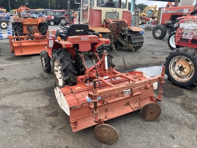 Tractor — Auction (lot 8460-2113)