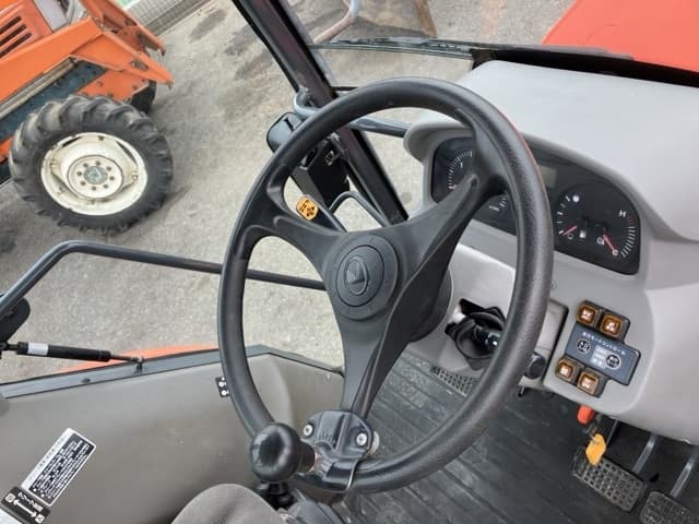 Tractor — Auction (lot 8460-2115)
