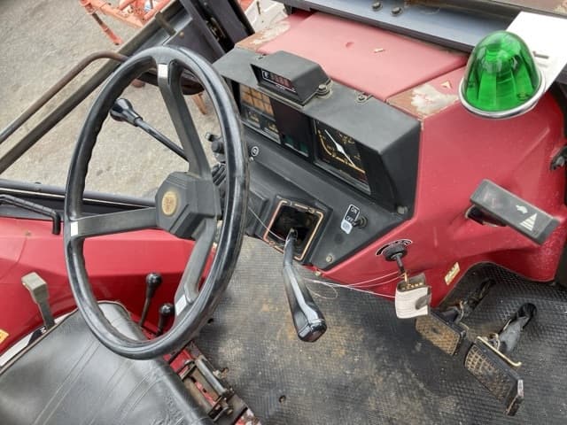 Tractor — Auction (lot 8460-2117)