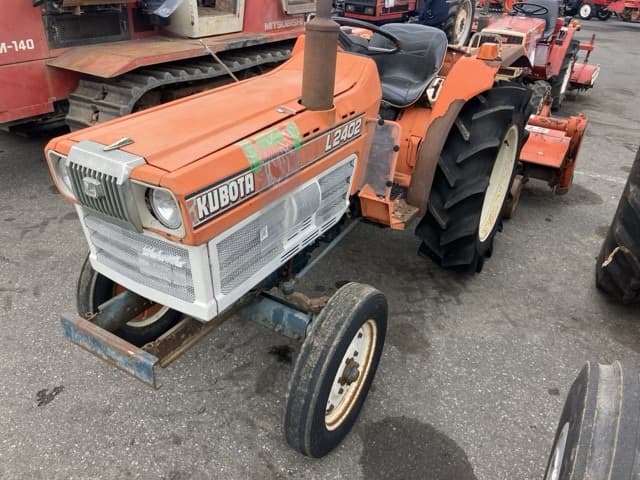 Tractor — Auction (lot 8460-2118)
