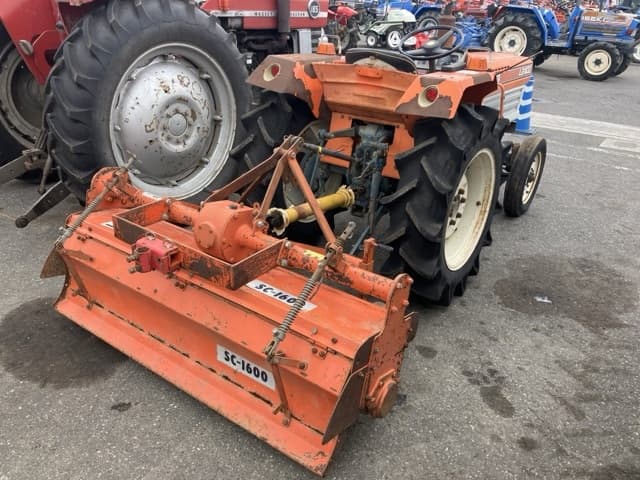 Tractor — Auction (lot 8460-2118)