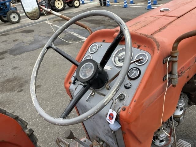 Tractor — Auction (lot 8460-2119)