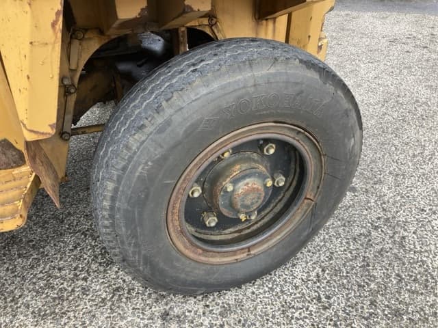 SHOVEL LOADER — Auction (lot 8460-212)