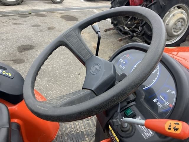 Tractor — Auction (lot 8460-2126)