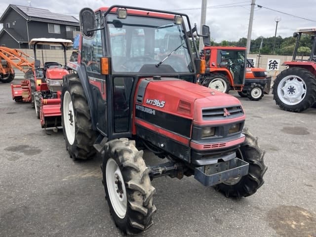 Tractor — Auction (lot 8460-2127)