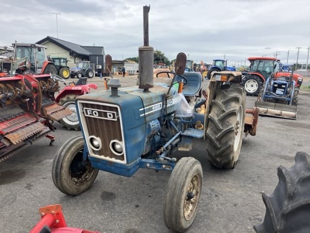 Tractor — Auction (lot 8460-2129)