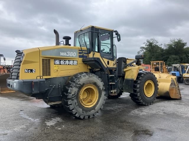 WHEEL LOADER — Auction (lot 8460-213)