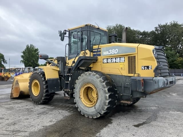 WHEEL LOADER — Auction (lot 8460-213)