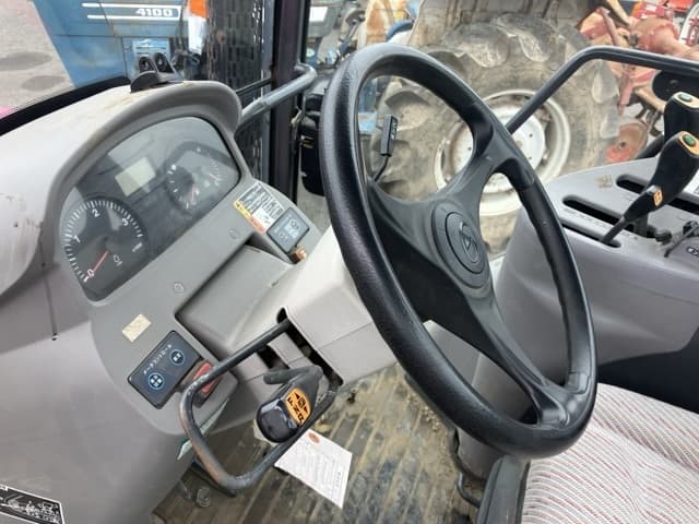 Tractor — Auction (lot 8460-2134)