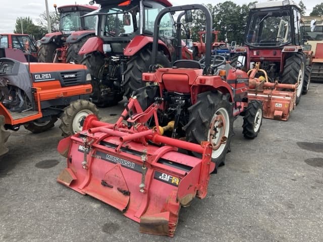 Tractor — Auction (lot 8460-2137)