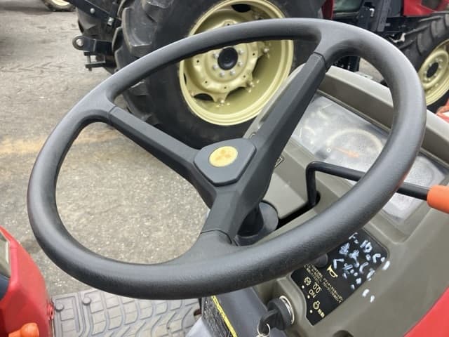 Tractor — Auction (lot 8460-2137)