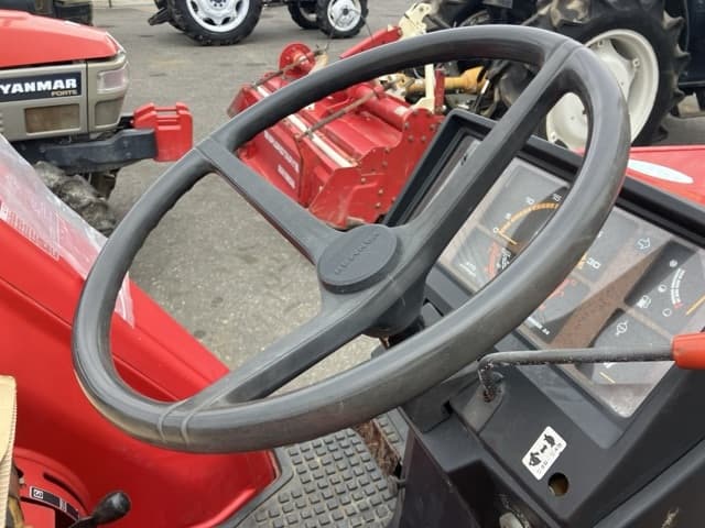 Tractor — Auction (lot 8460-2138)