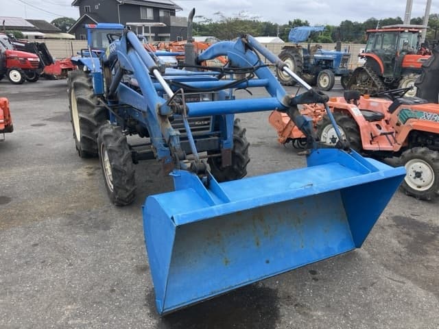 Tractor — Auction (lot 8460-2139)