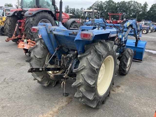 Tractor — Auction (lot 8460-2139)