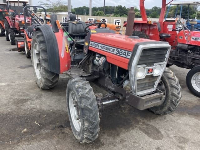 Tractor — Auction (lot 8460-2143)