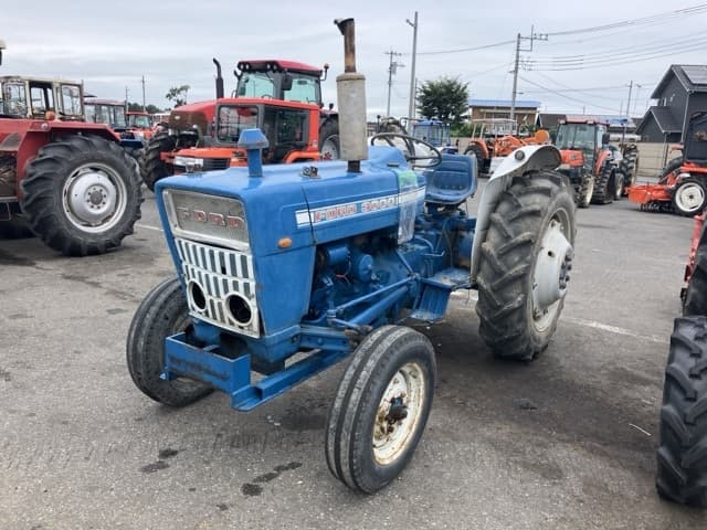 Tractor — Auction (lot 8460-2144)