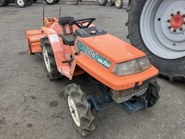 Tractor — Auction (lot 8460-2146)