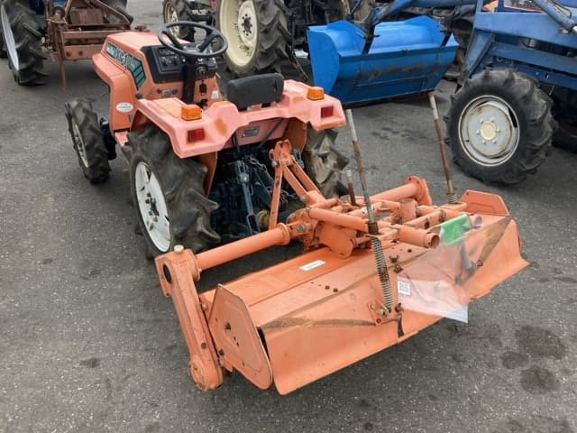 Tractor — Auction (lot 8460-2146)