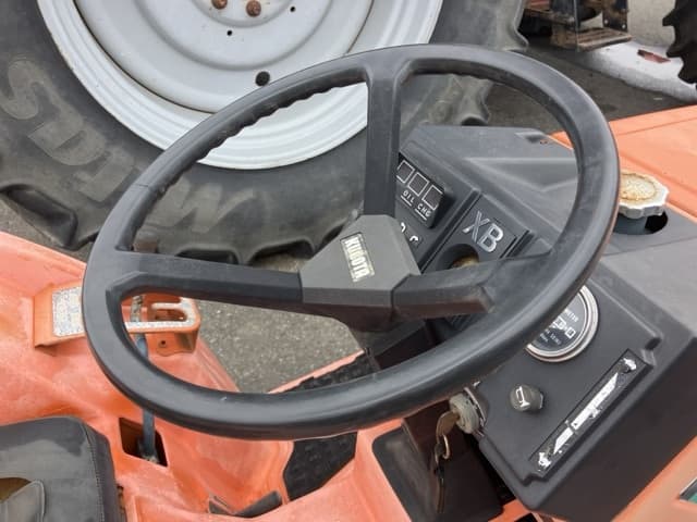 Tractor — Auction (lot 8460-2146)