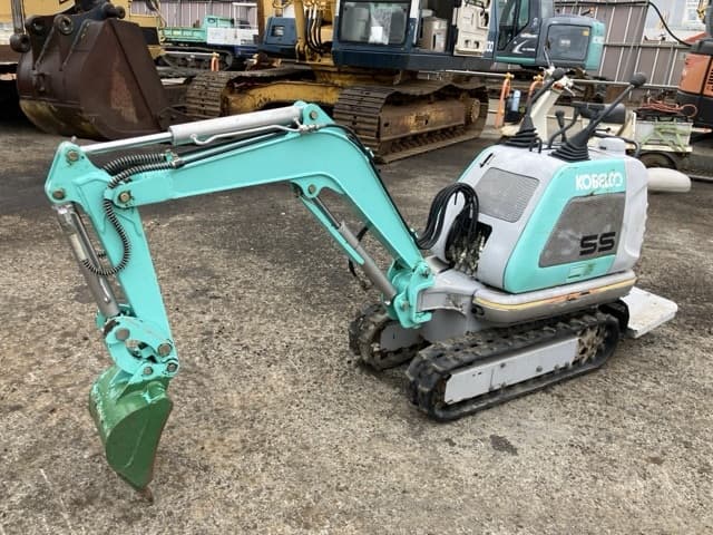 MINI EXCAVATOR — Auction (lot 8460-215)