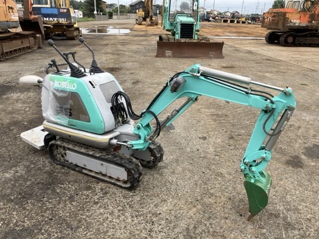 MINI EXCAVATOR — Auction (lot 8460-215)