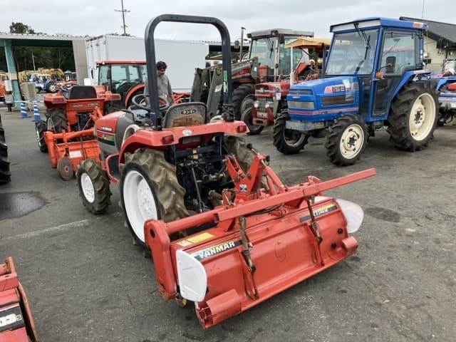 Tractor — Auction (lot 8460-2155)