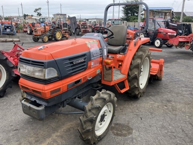 Tractor — Auction (lot 8460-2163)