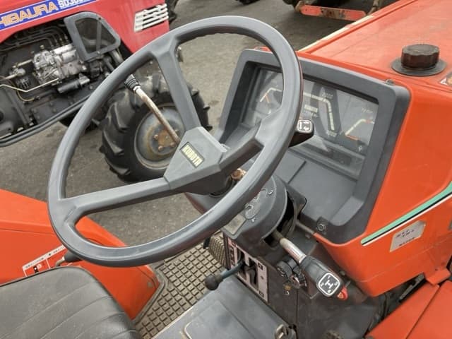 Tractor — Auction (lot 8460-2164)