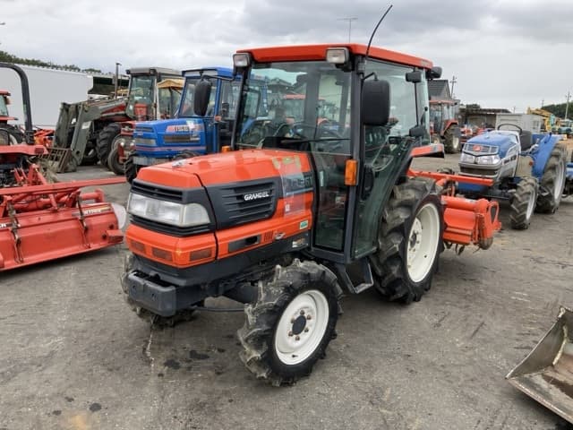 Tractor — Auction (lot 8460-2167)