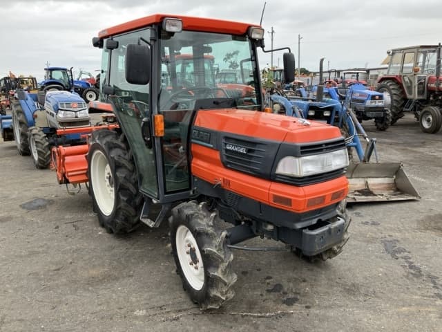 Tractor — Auction (lot 8460-2167)