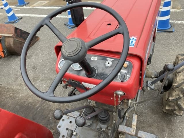 Tractor — Auction (lot 8460-2171)