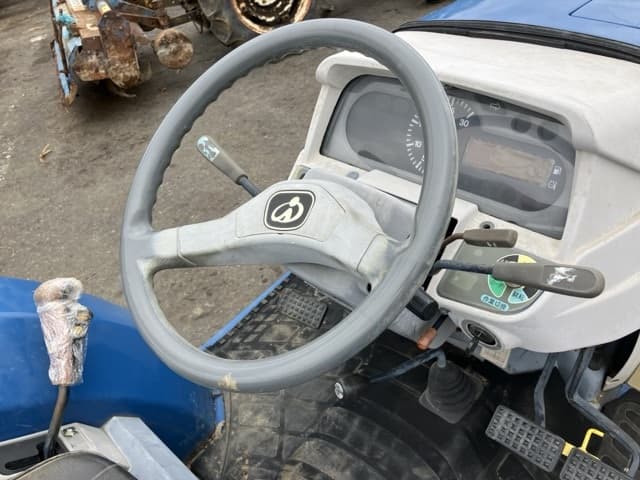 Tractor — Auction (lot 8460-2174)
