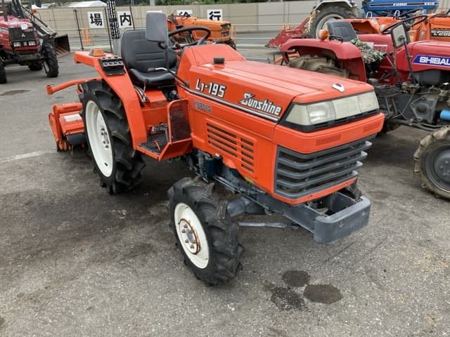 Tractor — Auction (lot 8460-2175)
