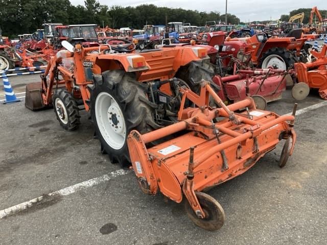 Tractor — Auction (lot 8460-2176)