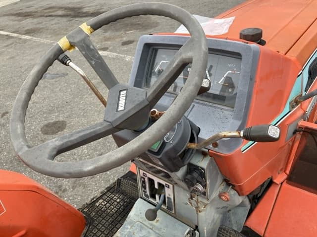 Tractor — Auction (lot 8460-2180)