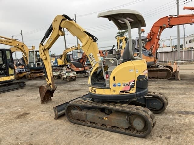 MINI EXCAVATOR — Auction (lot 8460-219)